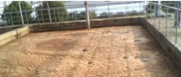 2.png 无锡熊猫体育化工分享曝气池的泡沫颜色不同是怎么回事?